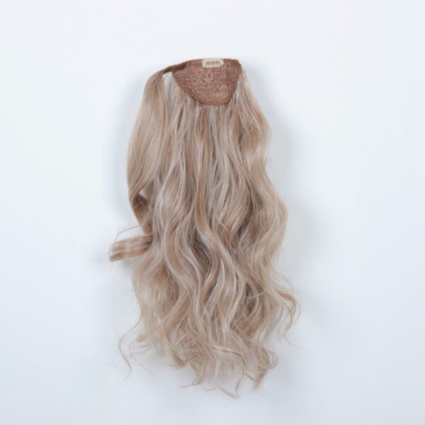 alogooura synthetikh spasth ponytail biscuit blond 02